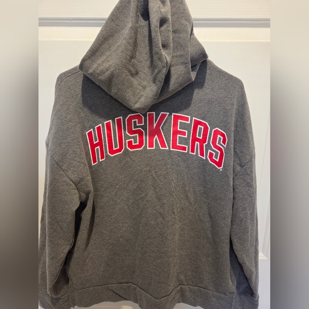 Vicoria's Secret PINK Nebraska Huskers Pullover Lace Up Hoodie Medium - Picture 9 of 10